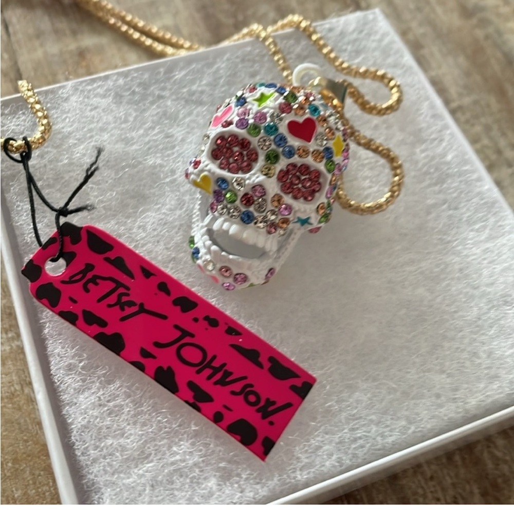 36. “Betsy Johnson” Sugar Skull necklace nwt